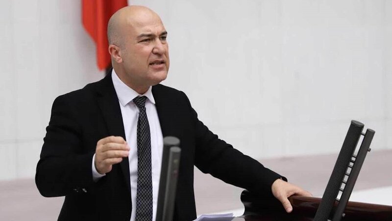CHP GENEL BAŞKAN YARDIMCISI MURAT BAKAN'DAN MENZİLCİYİ MAKAMINDA AĞIRLAYAN JANDARMA KOMUTAN YARDIMCISI'NA TEPKİ: 