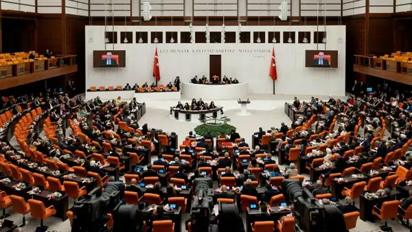Meclis’te yeni hafta yoğun geçecek: CHP tartışması ve yeni kanun teklifleri gündemde