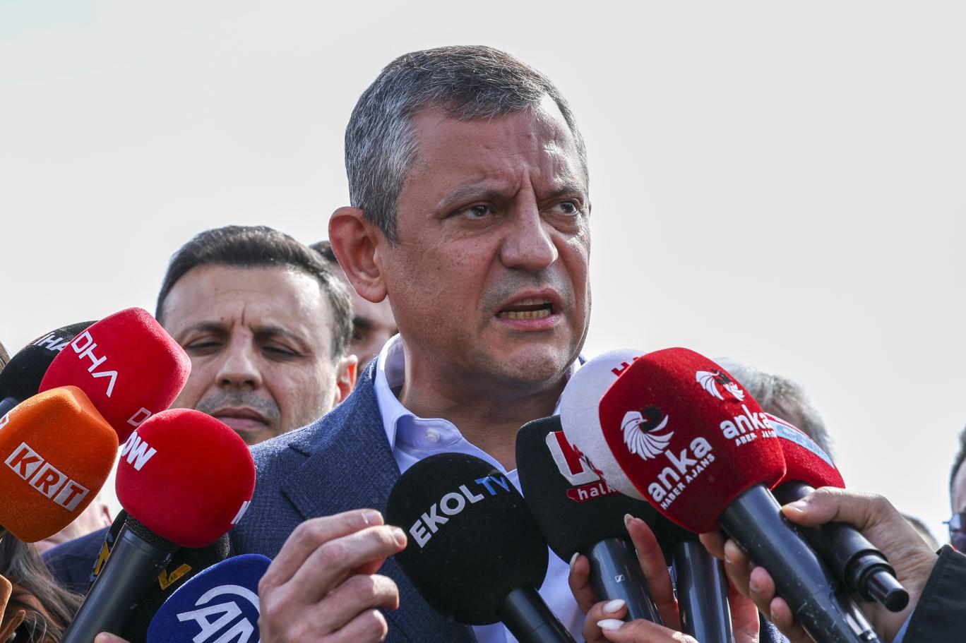 Özgür Özel İmamoğlu'nun görüşmesini anlattı! 