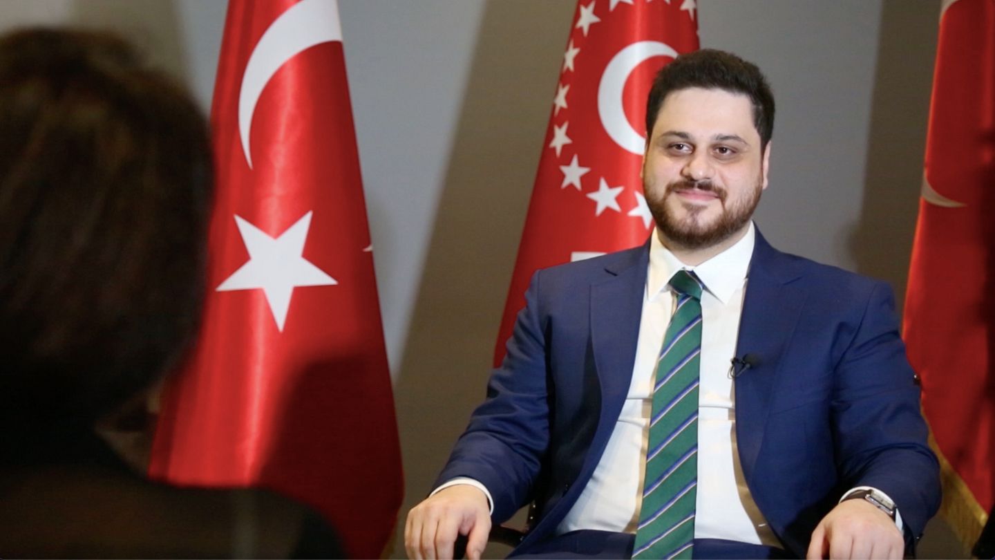YSK Erdoğan’ın 3. kez adaylığını kabul ederse, ben de 40 yaş şartına rağmen adayım