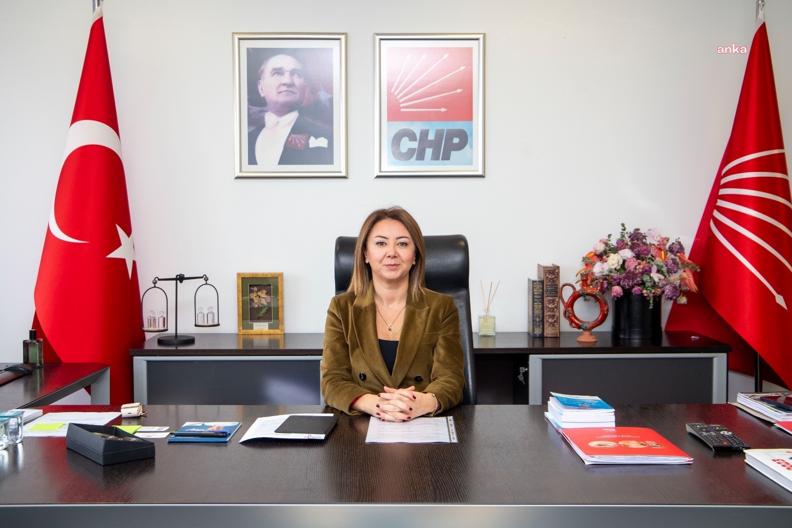 CHP GENEL BAŞKAN YARDIMCISI GÜL ÇİFTCİ BİNİCİ: SEÇMEN LİSTELERİ ASKIDAN İNİYOR, İTİRAZ İÇİN SON GÜN YARIN...