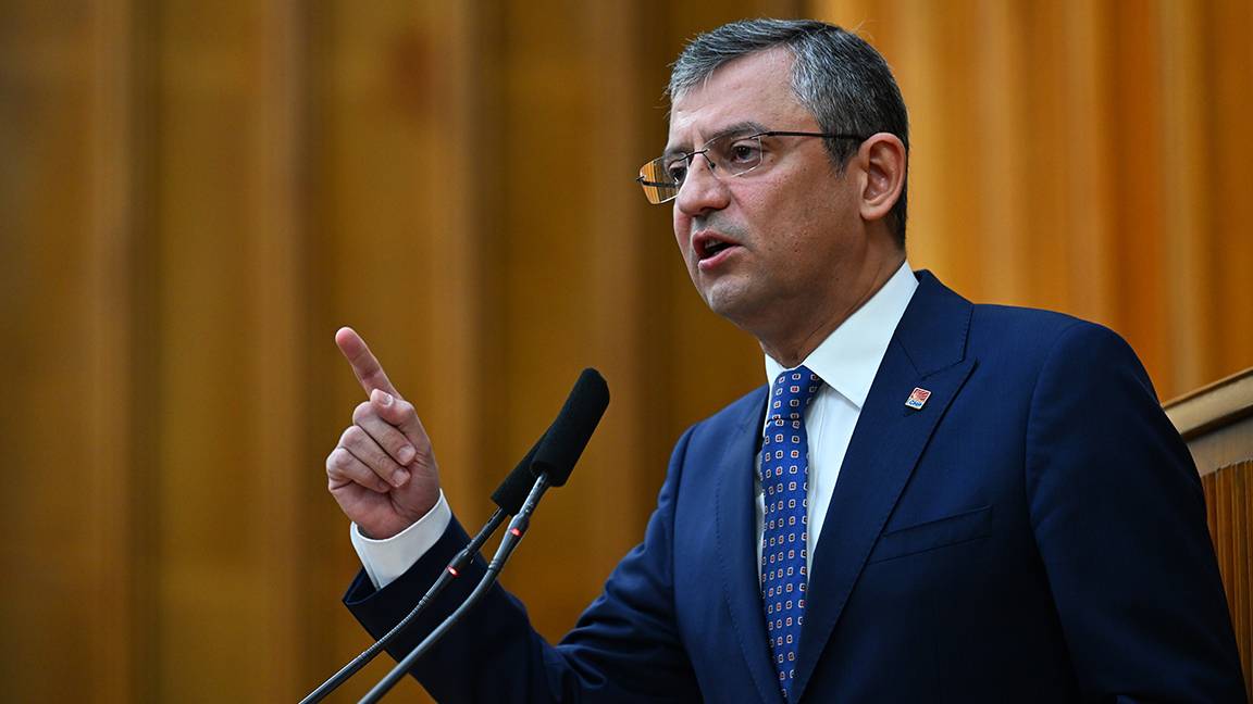 ÖZGÜR ÖZEL'DEN DİKKAT ÇEKEN ÇAĞRI...