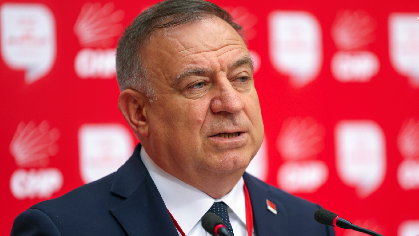 GÖKAN ZEYBEK NE İŞ YAPAR?