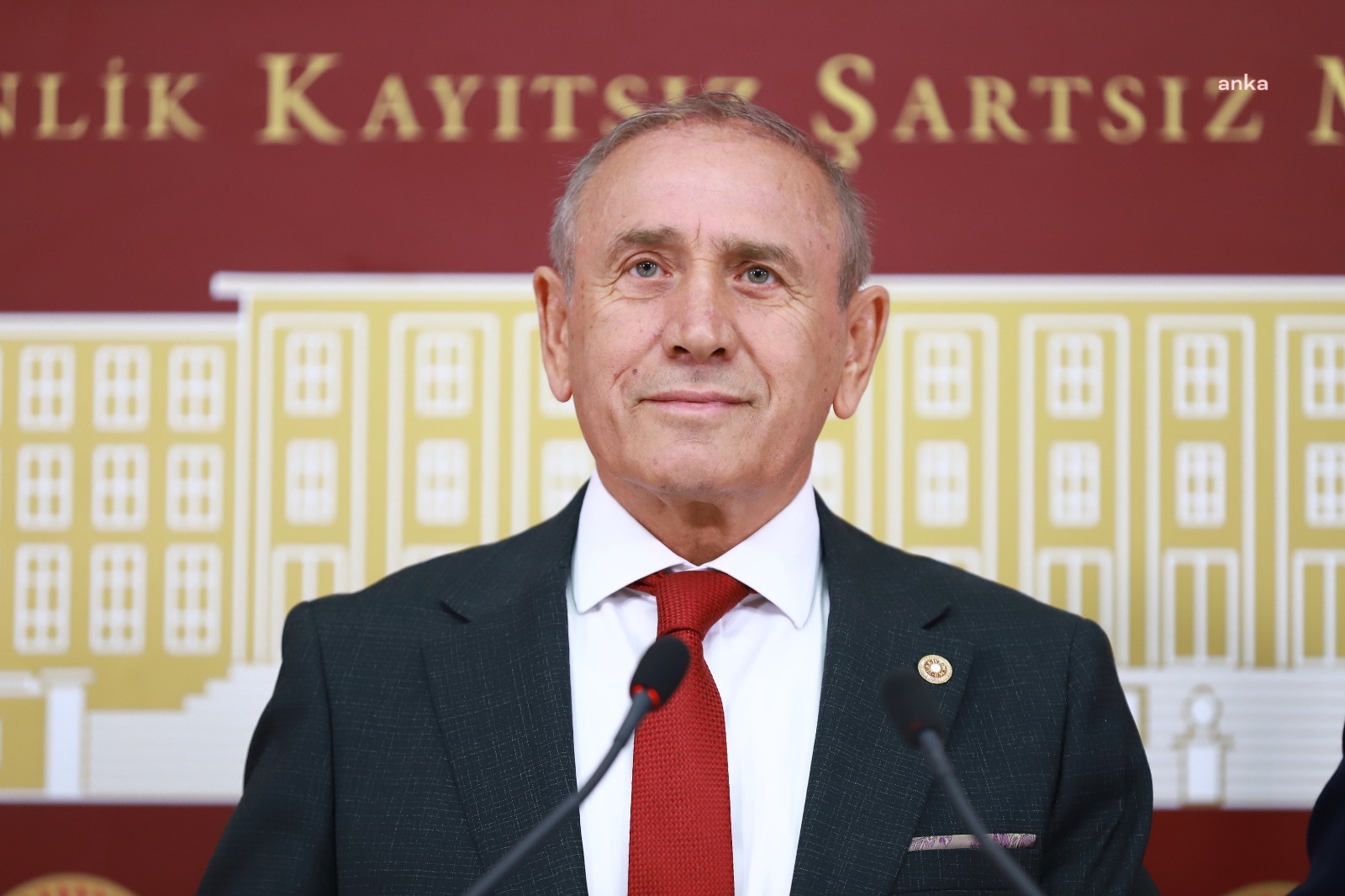 BİR ÖĞRETMEN, BİR ÖĞRENCİ, KOCAMAN BİR CUMHURİYET SEVDASI!