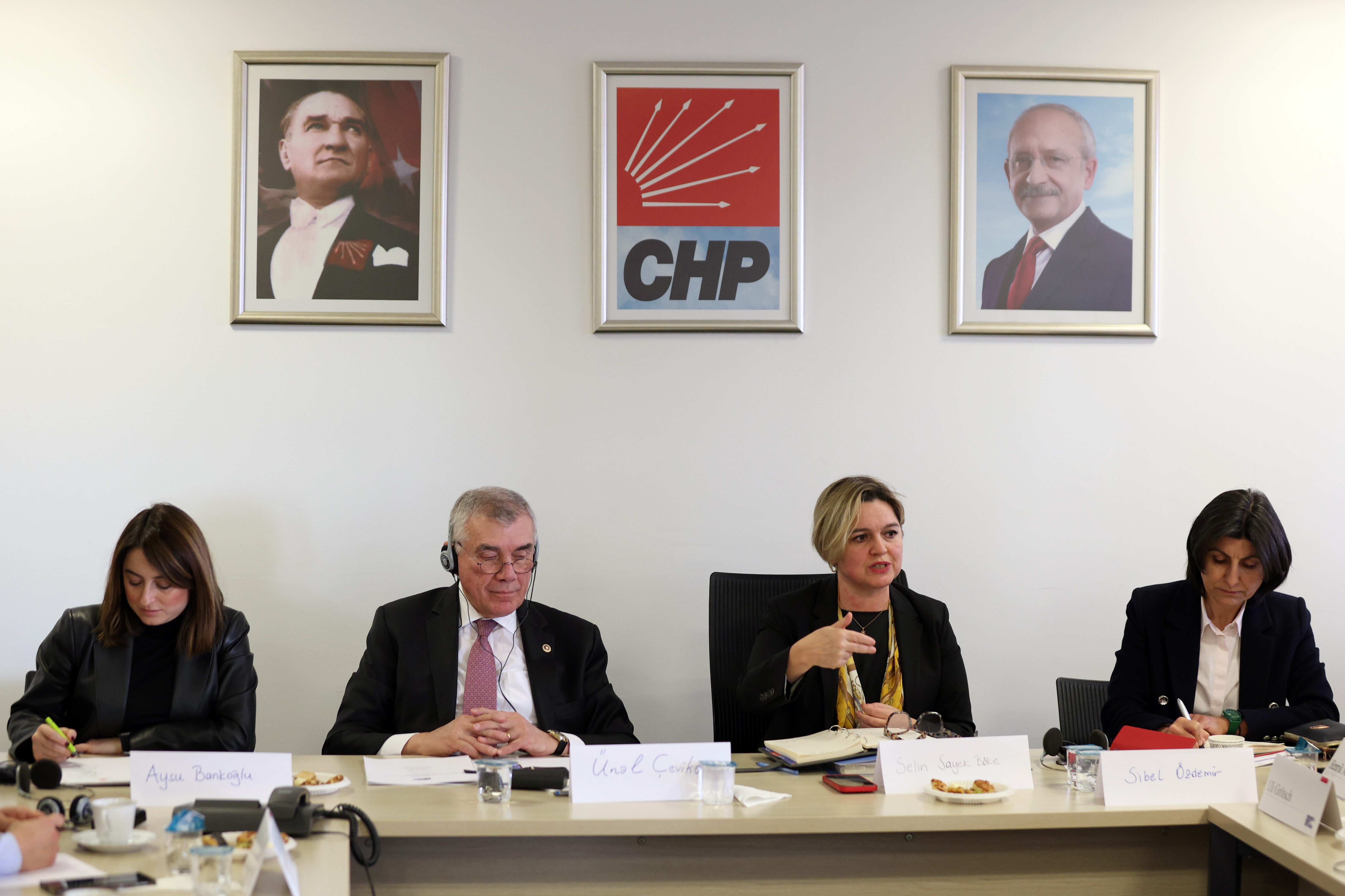 CHP VE SPD HEYETLERİ BULUŞTU