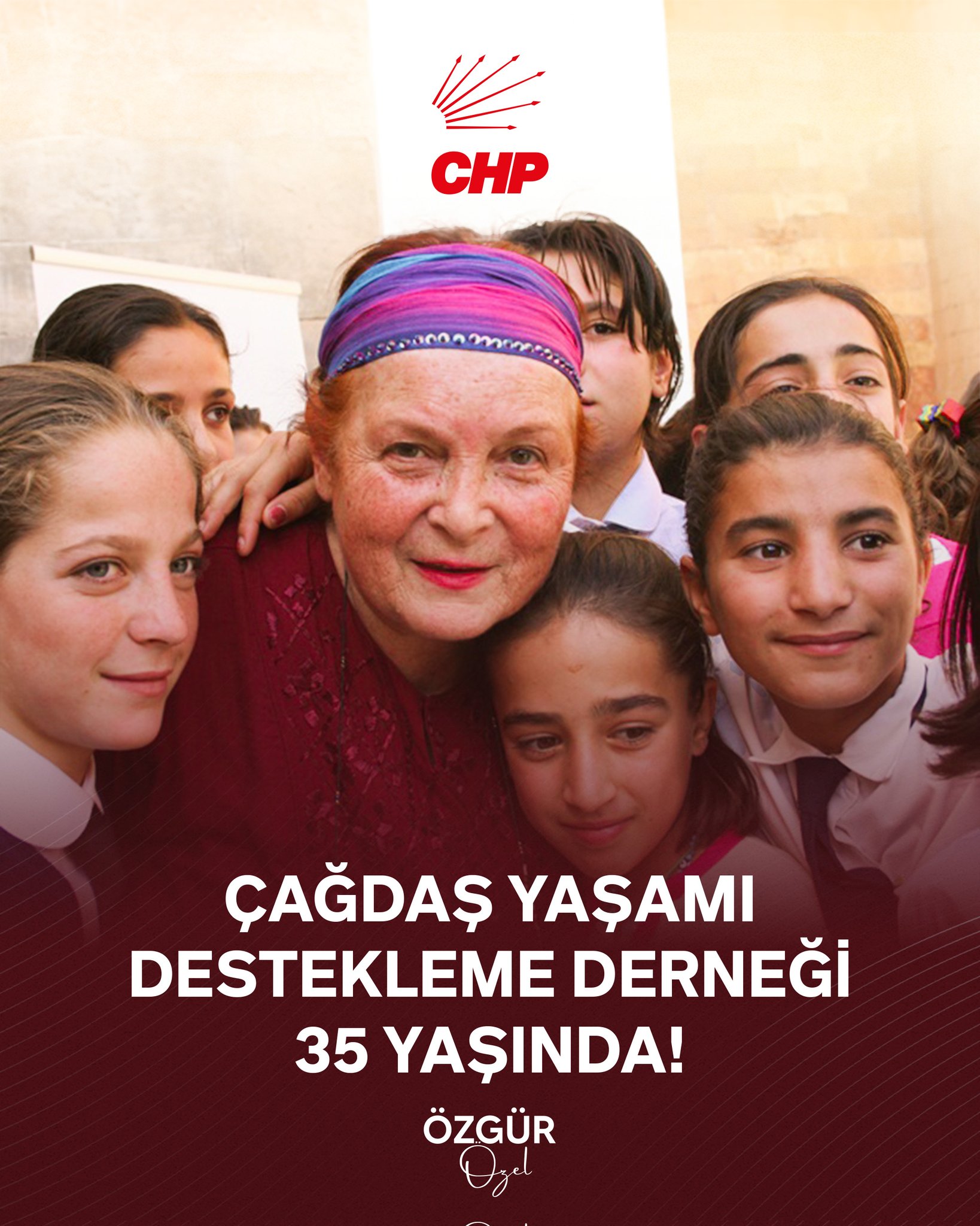 Özgür Özel'den Çağdaş Yaşamı Destekleme Derneği'nin Yıldönümünü Kutlama Mesajı...