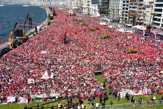 AKP'nin Shoplu mitingi İzmirlileri kızdırdı. İşte Millet İttifakı Mitingi!