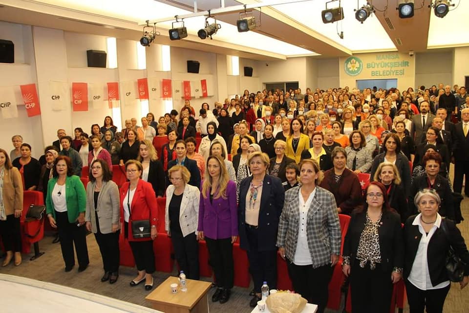 CHP'li Aylin Nazlıaka Manisa'da