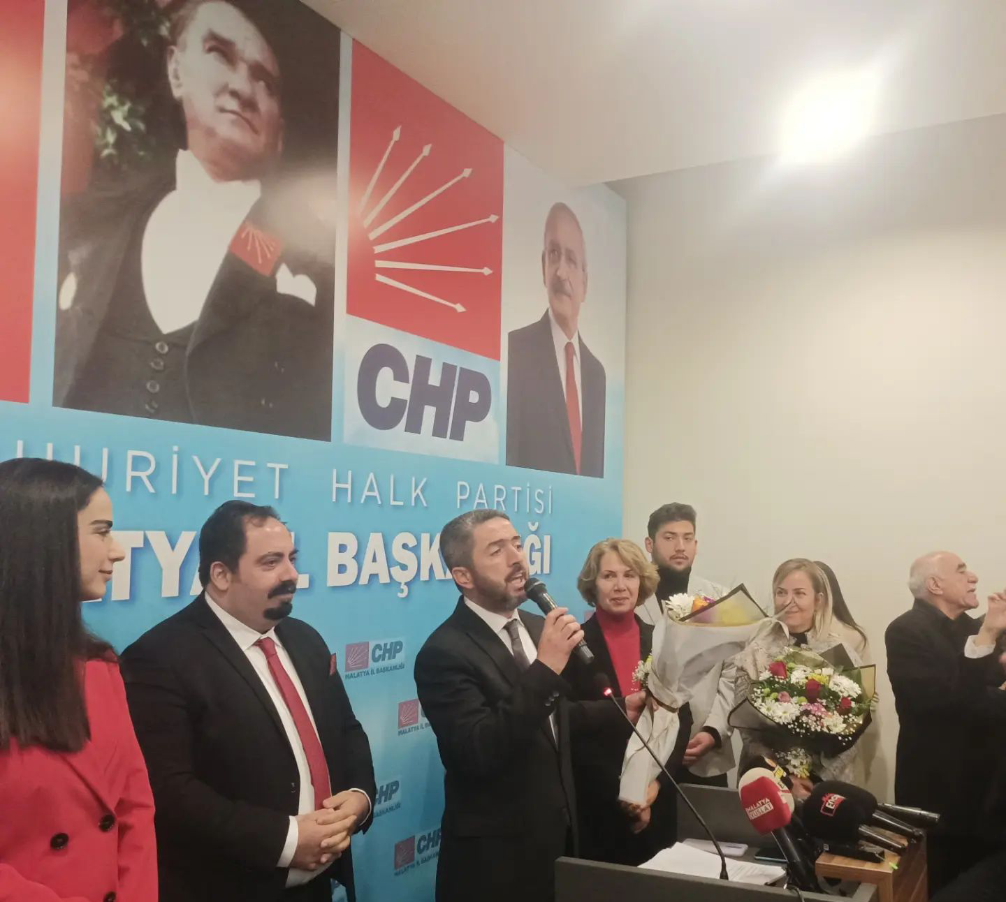 CHP İL BAŞKANINA ÇİRKİN SALDIRI