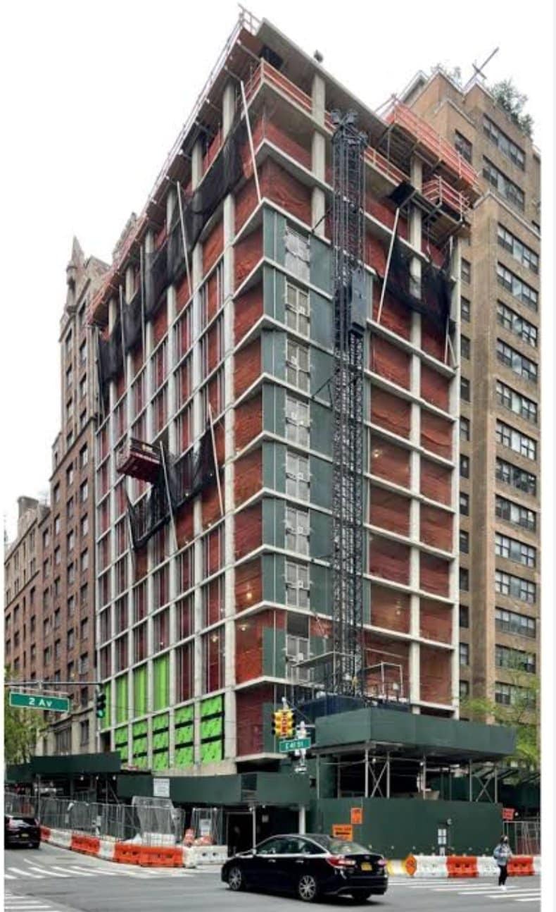 Manhattan'daki Türken Binasını satalım depremzedelere harcayalım 