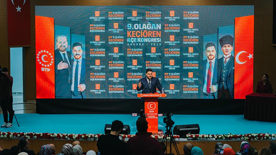 Bağımsız Türkiye Partisi (BTP) Genel Başkanı Hüseyin Baş partisinin Ankara Keçiören ilçe kongresine katıldı.