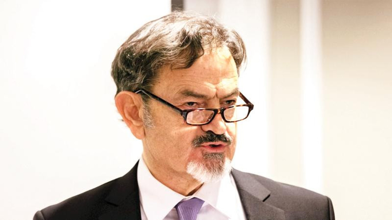 DENİZ KUTLUK 