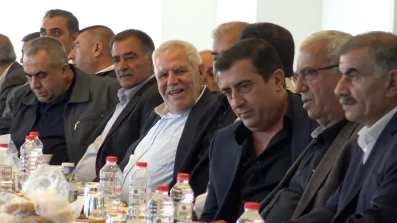 Gözümüz Bahçeli'nin Çıkışı ve Dem Partinin Duruşunda; Dört ölüm yüzünden husumetli olan Şenyaşar ve Yıldız aileleri barıştı...