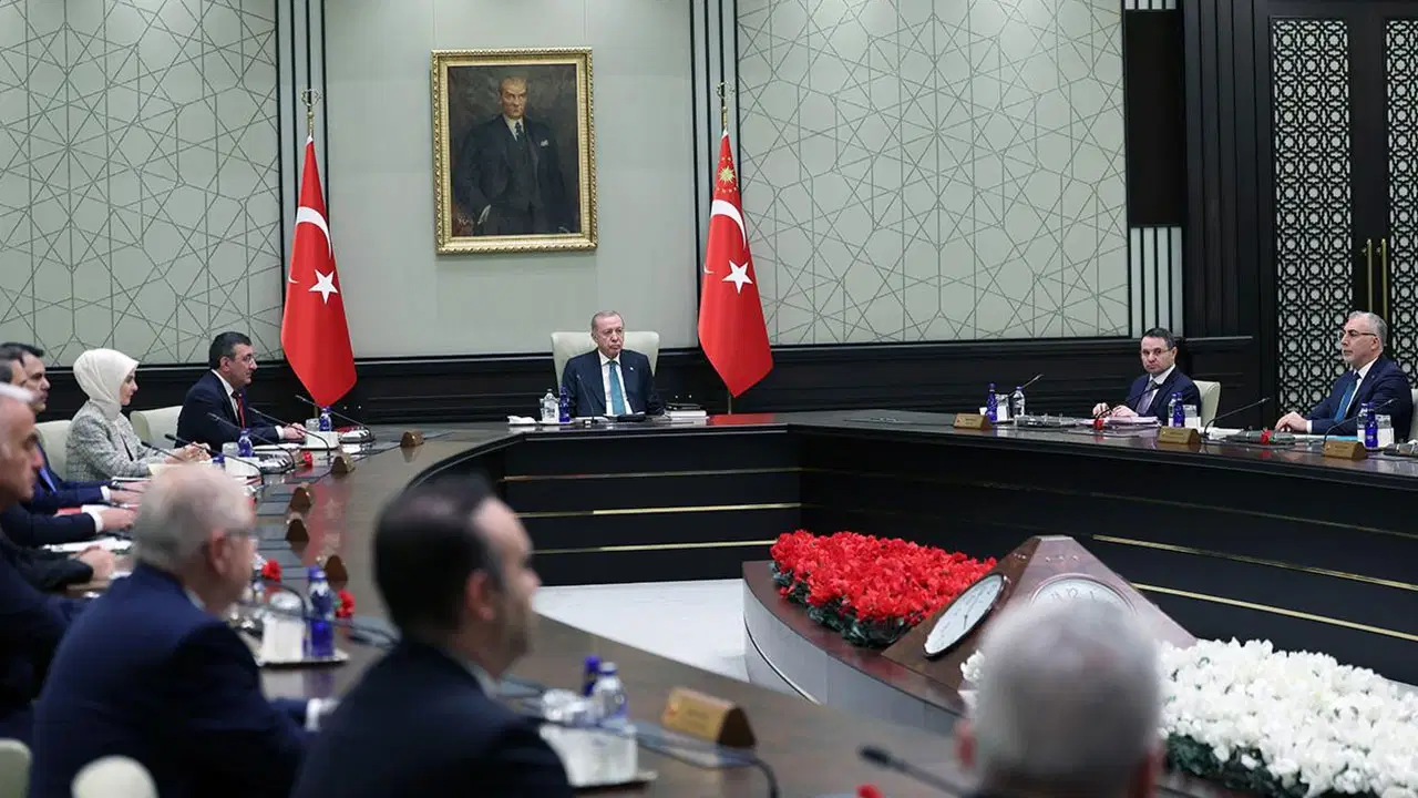 Dikkat çeken kulis... Kabine değişikliği bekleniyor: İşte 'görevden alınacak' o Bakanlar!