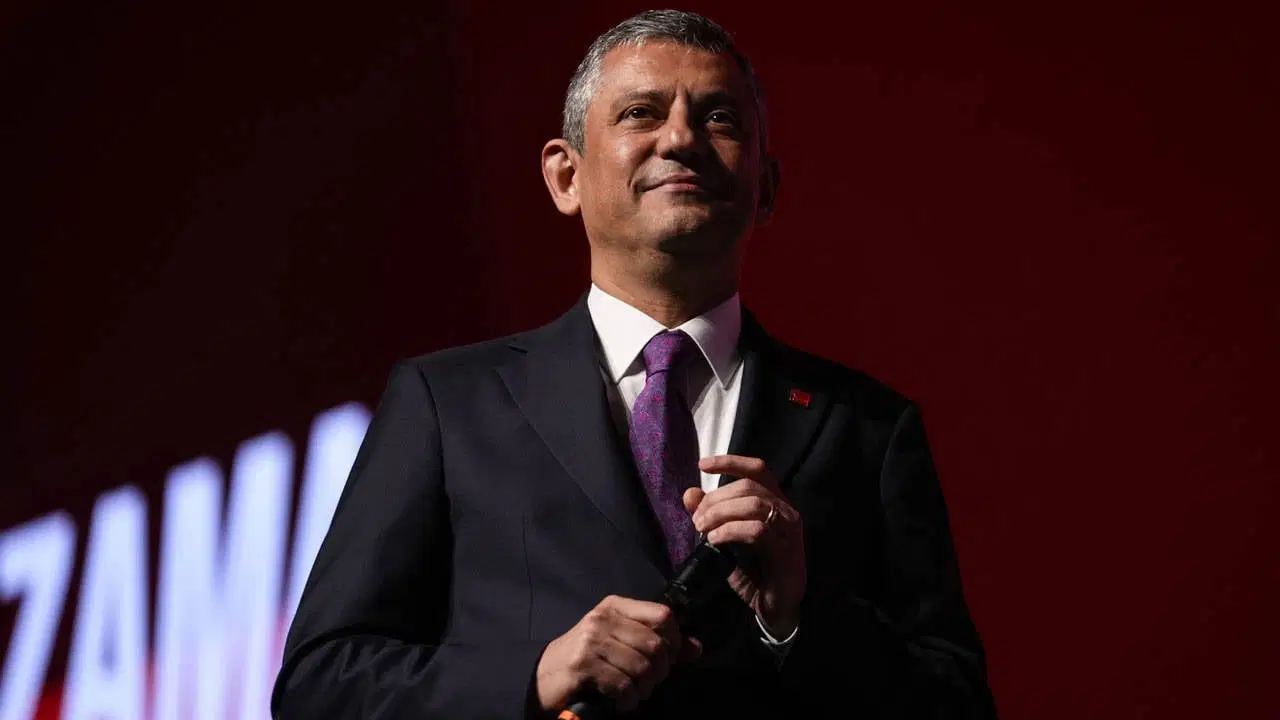 Özgür Özel ekibi Parti Meclisi'nden istifa etti: Kurultay hamlesi