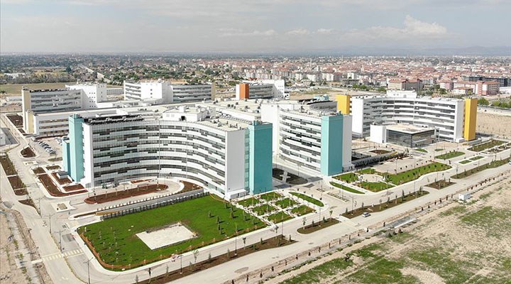 13 Şehir Hastanesi İçin 21 Hastane Kapatıldı: Hasta Garantisiyle Yandaş Besleniyor
