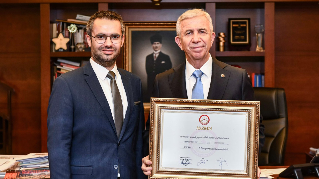 15 yıldır yanındaydı... İstifa etti...