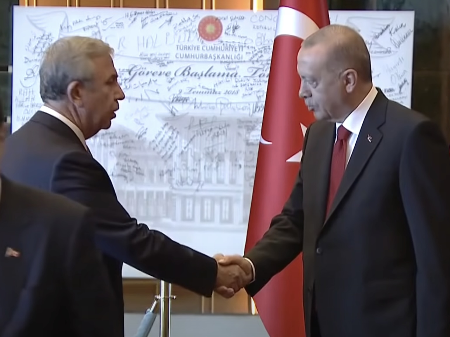 YAVAŞ'IN CHP İLE 29 EKİM ÇELİŞKİSİ...