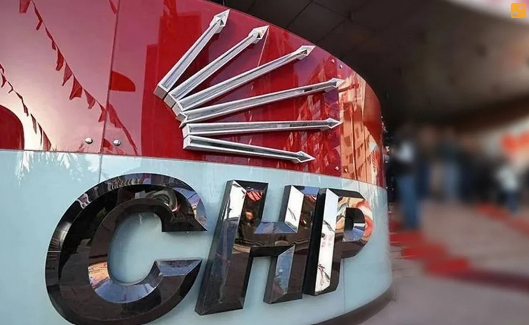 CHP'de danışman tartışması: 'Tanımadığımız isimler var'