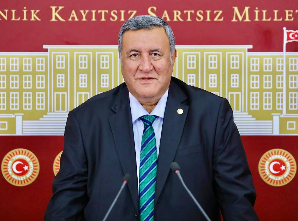 Gürer: “Tekstil ve hazır giyimde 8 ayda 2 bin 781 işyeri kapandı”