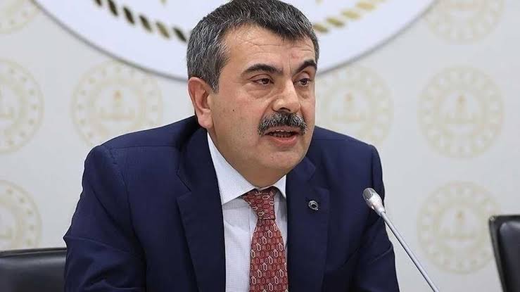 Yusuf Tekin'den 'zorunlu eğitim' çıkışı, 'gerizekalı' savunması: Politik sınırlar içindeydi