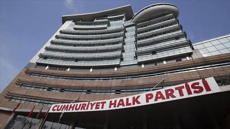 CHP ÇANKAYA İLÇE YÖNETİMİ GÖREVDEN ALINDI
