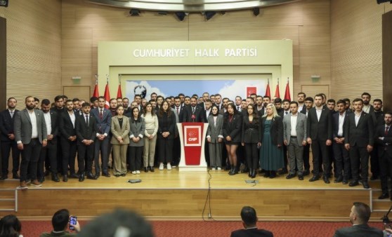 CHP’NİN 81 İL GENÇLİK KOLLARI BAŞKANI’NDAN CHP GRNÇLİK KOLLARI BAŞKANI CEM AYDIN’A DESTEK MESAJI… 