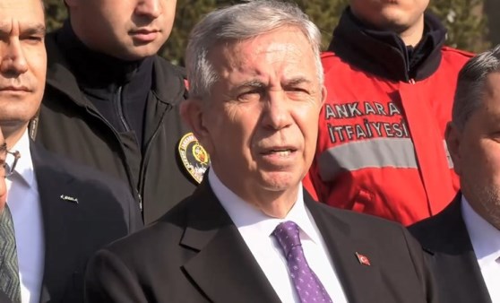 MANSUR YAVAŞ’TAN ‘ÖNSEÇİM’ VE ‘ADAYLIK’ YANITI: ‘GÜN OLA HARMAN OLA, O GÜNE KADAR KİM KALACAK’…