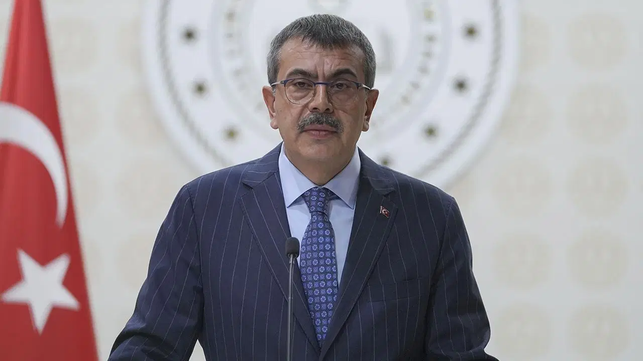 Komünist partilerden saldırılar üzerine Yusuf Tekin'e istifa çağrısı: 'Türkiye’yi küçük Amerika yapmayı başardınız!'