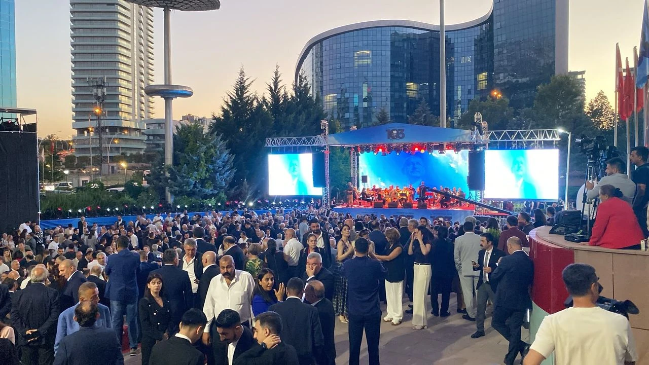 CHP’nin 103’üncü kuruluş yıl dönümü: Genel merkezde büyük buluşma