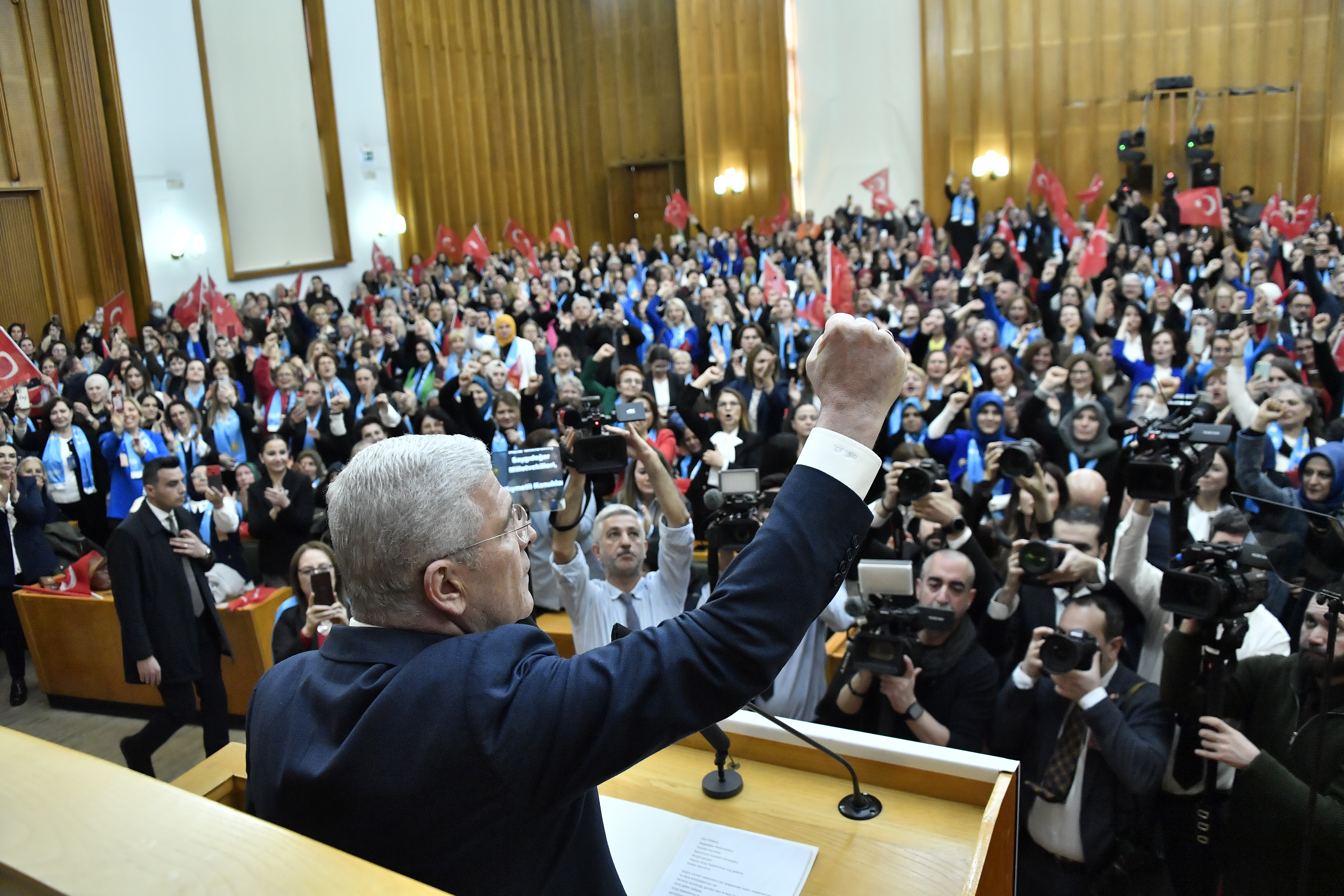 MÜSAVAT DERVİŞOĞLU: 