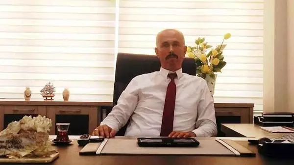 MENZİL ŞEYHİNE BAĞLILIK YEMİNİ EDENLER LAİK TÜRKİYE CUMHURİYETİ’NDE MİLLİ EĞİTİM MÜDÜRLÜĞÜ YAPAMAZ...