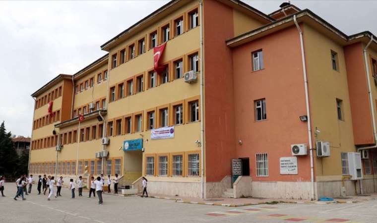 Ticaret Odası Ortaokulu müdürü G.Y, zimmetine para geçirdiği iddiasıyla görevden alındı: Paraları kriptoda yedi...