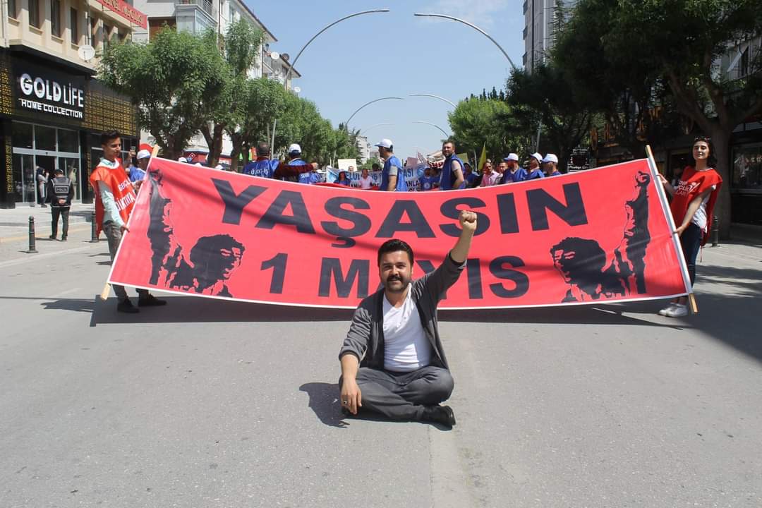 CHP Gençlik Kolları MYK Üyesi Yusuf Baştuğ'dan 1 Mayıs Kutlaması...
