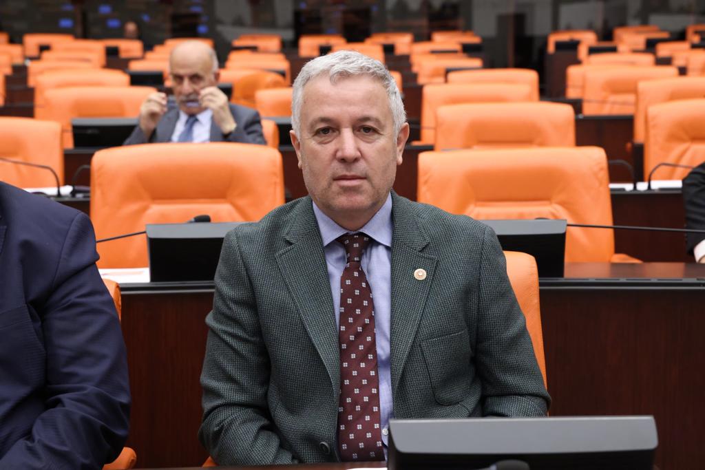ARIK YİNE EMEKÇİLERİN TALEPLERİNİ GÜNDEME TAŞI:  “ÖNCE TAŞERONLARI KADROLARI VERİLSİN”