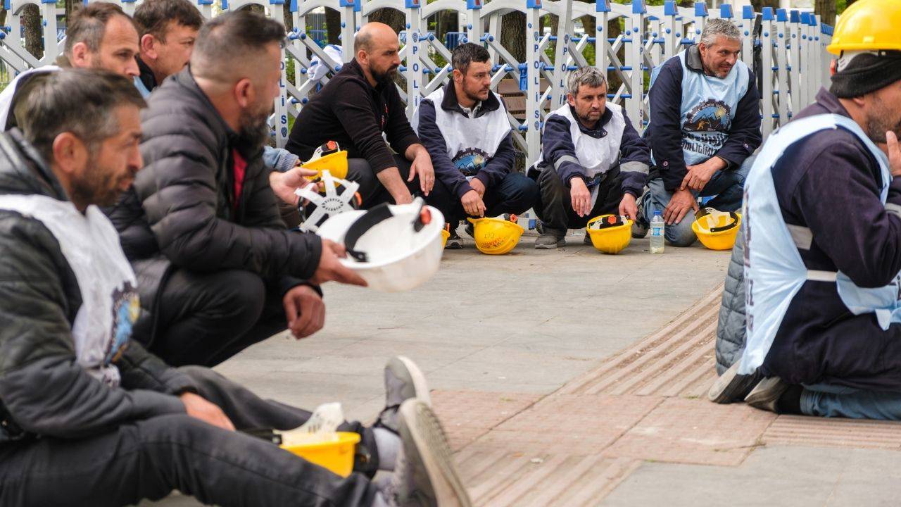 Açlık grevindeki madencilerin eylemi sürüyor