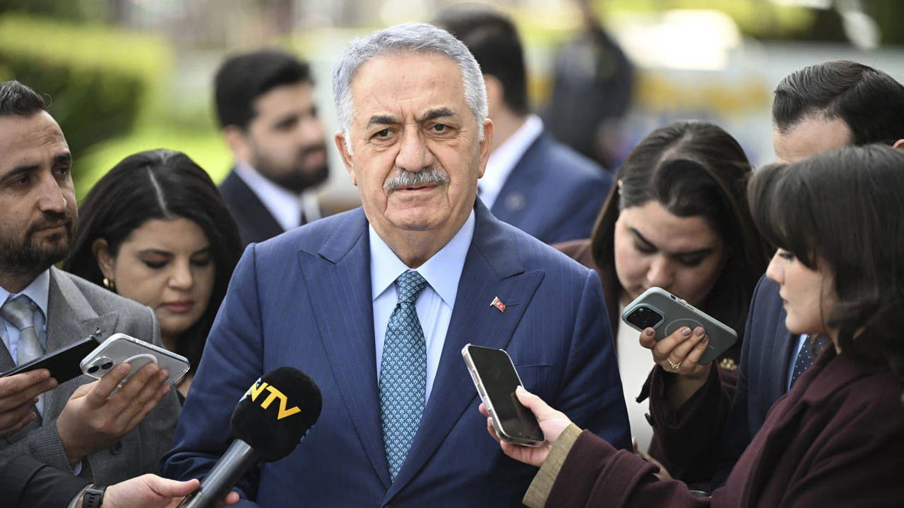 AKP'den bir ara seçim açıklaması daha: Özgür Özel'e yanıt geldi