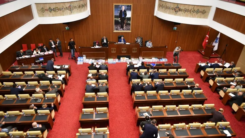 Ankara Büyükşehir Belediye Meclisi'nde 'cumhurbaşkanlığı adaylığı' tartışması