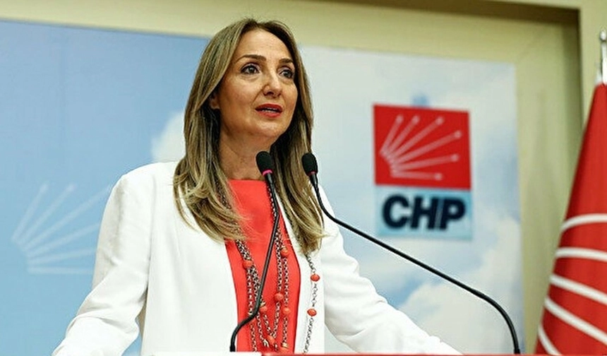 AYLİN NAZLIAKA ADAYLIKTAN ÇEKİLDİ!