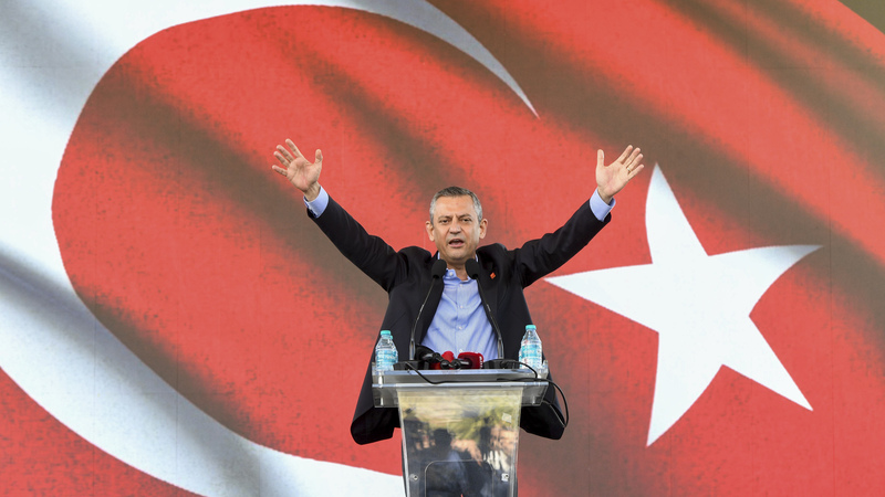 ÖZGÜR ÖZEL'İ LİDERLEŞTİREN MART AYI...