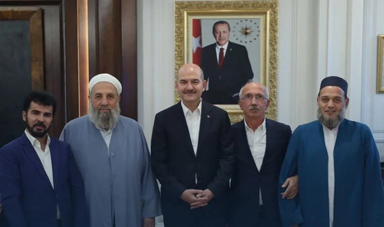 Bekir Bozdağ Ve Süleyman Soylu'nun Cemaat Sevgisi