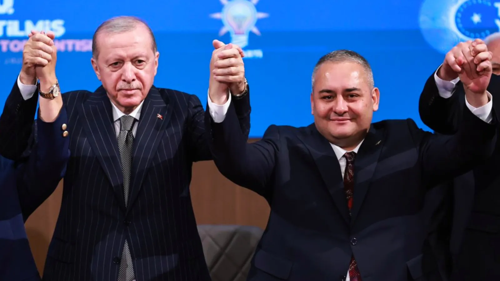 İÇİMİZDEN MESUT GEÇTİ: