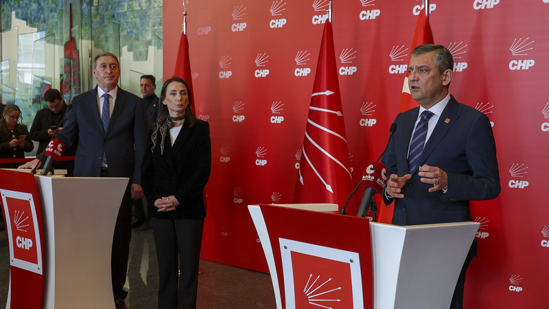 CHP Lideri Özgür Özel: “Burada Bir Türk, Bir Arap, Bir Kürt Var; Bizim Siyasetimiz Düşmanlık Üretmez”