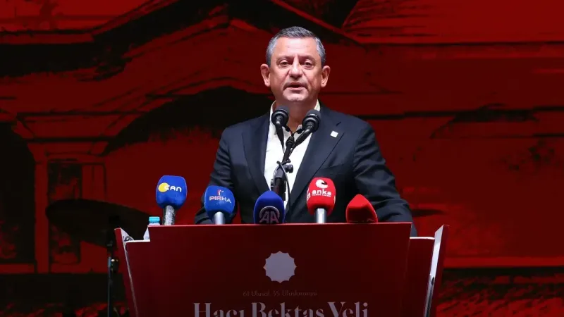 ÖZGÜR ÖZEL: “HOR GÖRMEYİ KURUMSALLAŞTIRAN ANLAYIŞA İTİRAZ EDİYORUZ”