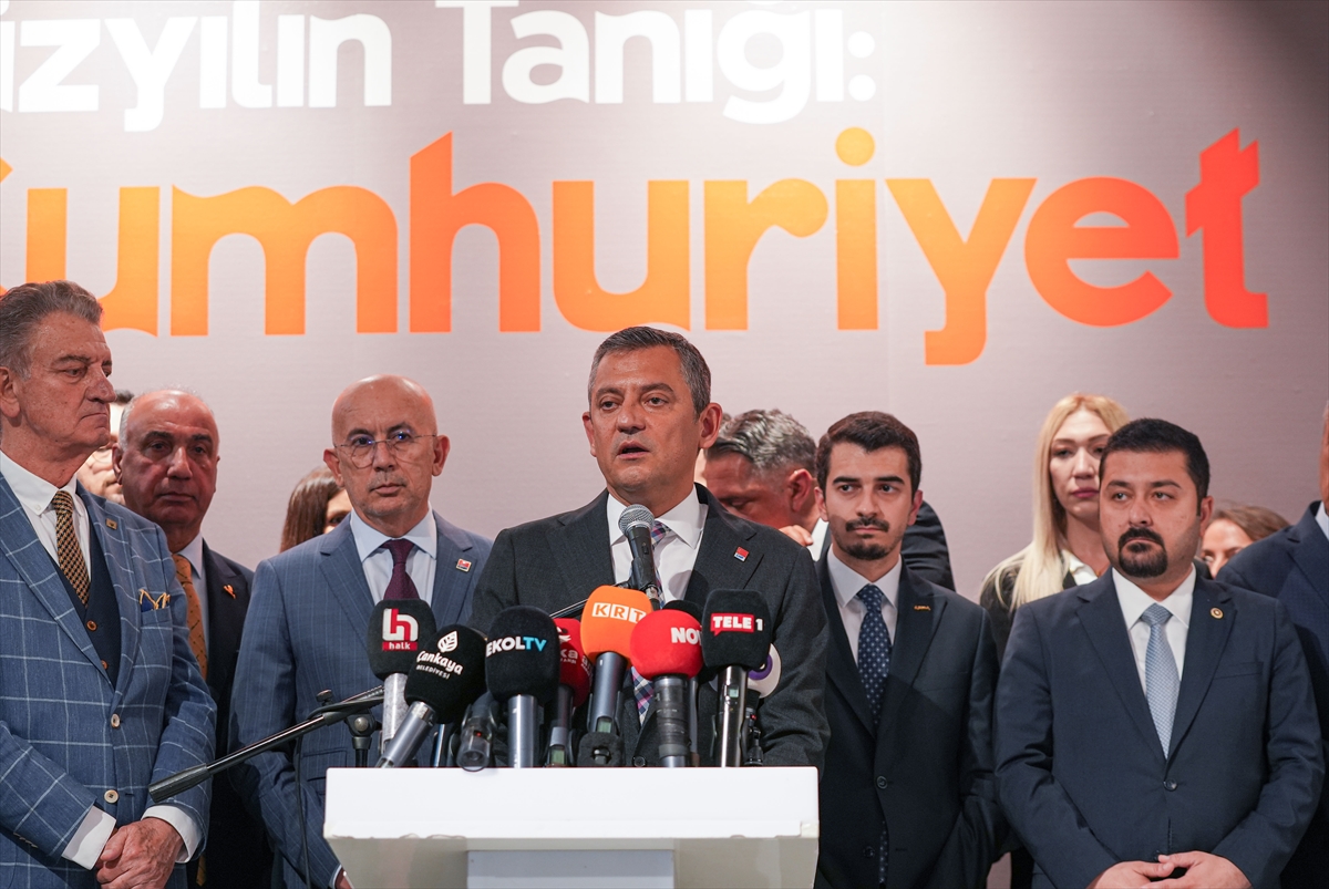 CUMHURİYET HALK PARTİSİ GENEL BAŞKANI ÖZGÜR ÖZEL: “18 MAYIS SAAT 13’TE ATANMAYAN ÖĞRETMENLERİN SESİNİ DUYURACAĞIZ”