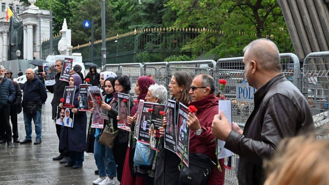 Cumartesi Anneleri 998. haftada, 30 yıl önce kaybedilen Halil Alpsoy ve Kasım Alpsoy için adalet istedi...