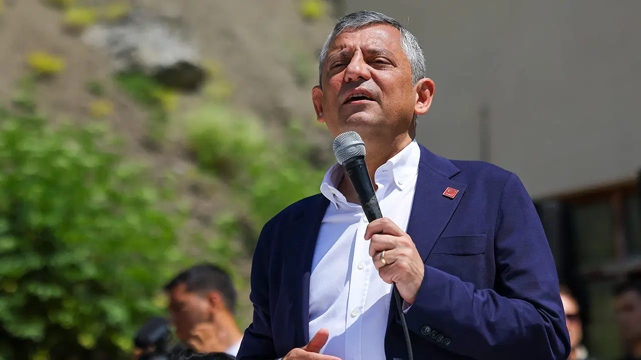 Özgür Özel Kastamonu'dan seslendi: 'Yeni bir yol açacağız!'