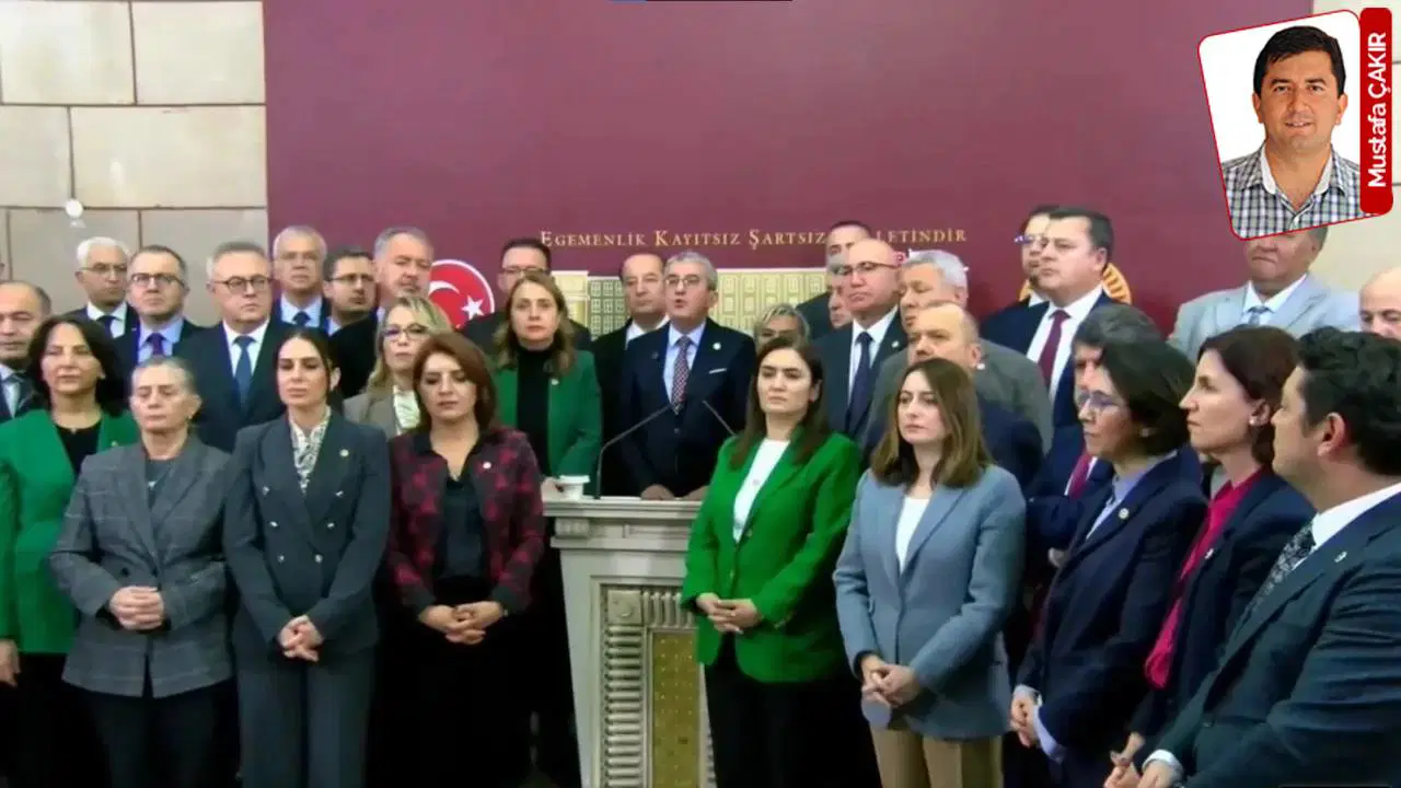 TBMM’de nöbeti sürdüren CHP, teklif geçtikten sonra ‘sahaya’ çıkmaya hazırlanırken Meclis Başkanlığı’na da tepki gösterdi: ‘Kaloriferleri kapatıyorlar’
