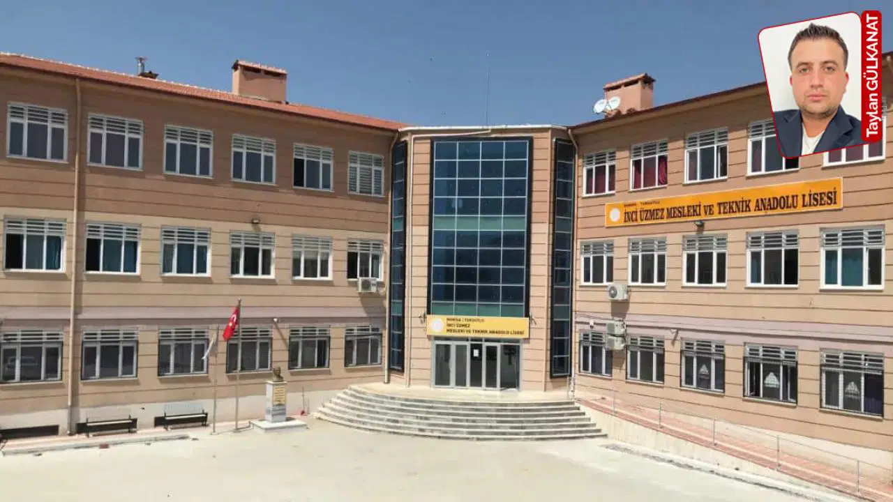 Öğretmenden okulda Atatürk’e hakaret