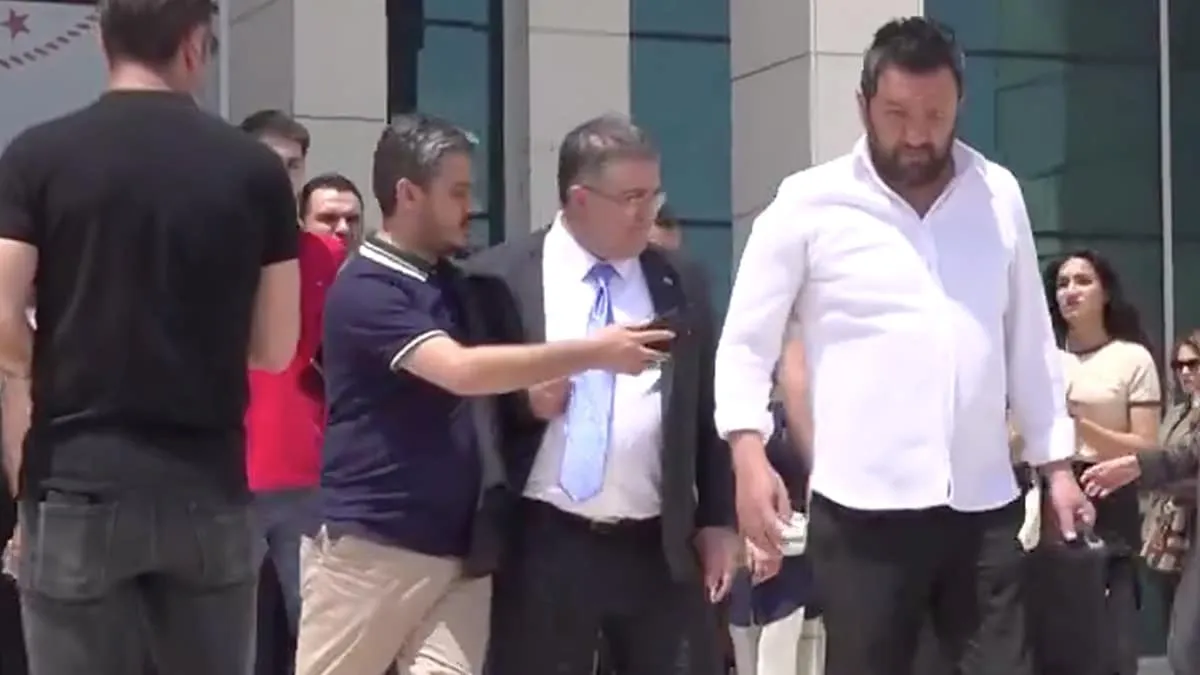 Ersan Şen'e Soğuk Duş! Depremzedeler Adliyeden Yuhalayarak Kovdu...